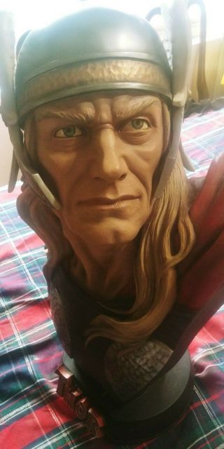 Sideshow Exclusive Thor Life Size Bust Sideshow Life Size Bust Thor 2