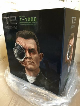 Sideshow Terminator 2 Judgment Day T - 1000 Legendary Scale Bust Statue
