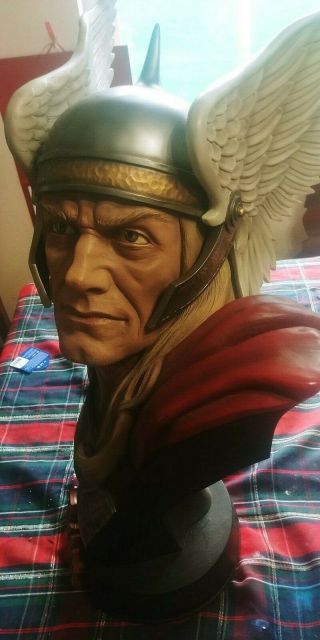 Sideshow Exclusive Thor Lufe Size Bust Sideshow Life Size Bust Thor