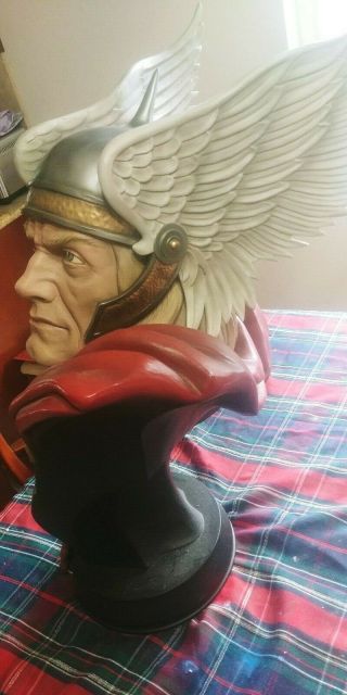Sideshow Exclusive Thor Lufe Size Bust Sideshow Life Size Bust Thor 4