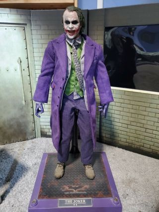Hot Toys Dx11 Dark Knight Rises Joker 2.  0 Heath Ledger Sideshow Exclusive 1/6 Th