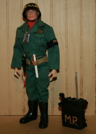 Gi Joe Vintage 1967 Green Airborne Mp Set W/action Soldier Figure