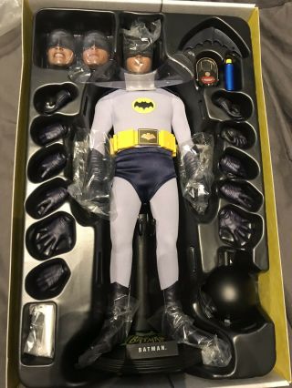 Hot Toys Batman And Robin 1966 2