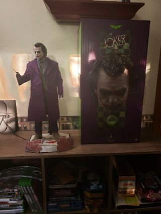 Hot Toys The Dark Knight The Joker 1/4th Scale Action Figure Qs10 Regular Editio