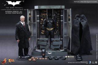 Hot Toys The Dark Knight Batman Armory W/ Alfred Pennyworth Dx Tdk New/sealed