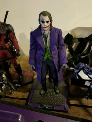 Hot Toys The Dark Knight Movie Masterpiece Joker 1/6 Dx11.  Complete.