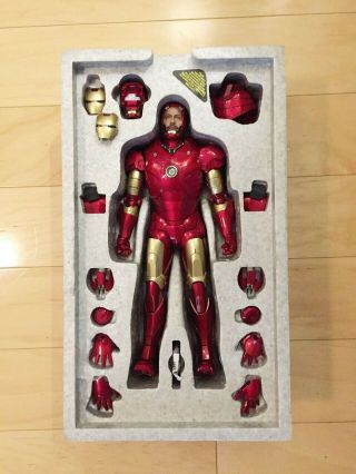 (US) Hot Toys 1/6 Iron Man MMS256D07 Die - Cast Mark III MK3 Figure w/ bonus head 10