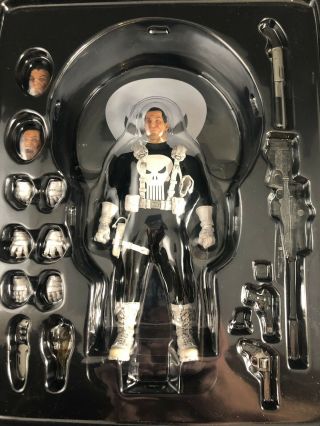 Mezco One 12 Punisher Classic Variant Exclusive Complete Authentic 11