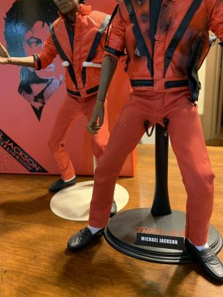 Hot Toys 1/6th Scale Michael Jackson Thriller 2x true type bodies w/Extra Stand 5