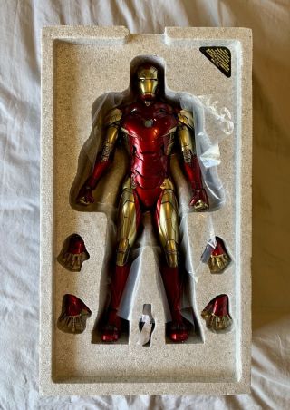 Hot Toys Iron Man Mk 46 Concept Art Ver.  Die Cast 1/6 Scale With Additional Head