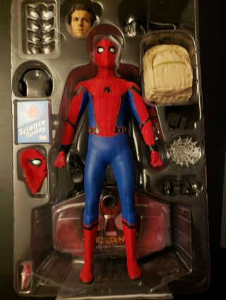 Hot Toys 1/6 Scale Spider - Man Homecoming Deluxe Mms426 Action Figure