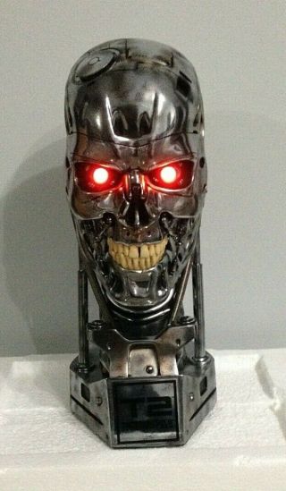 Ssc - Terminator T2 - Endoskeleton (combat Veteran) Life - Size Bust - Mib