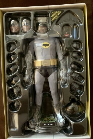 Hot Toys 1966 Classic TV Batman 1:6 Figure Adam West Sideshow 12 Inch 2