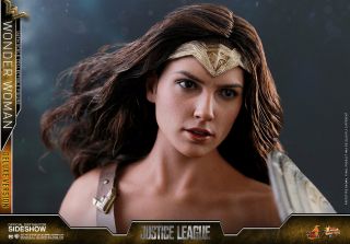 WONDER WOMAN DELUXE VERSION JUSTICE LEAGUE SIXTH SCALE FIGURE BY HOT TOYS 10