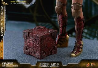 WONDER WOMAN DELUXE VERSION JUSTICE LEAGUE SIXTH SCALE FIGURE BY HOT TOYS 11
