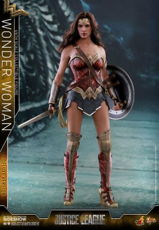 Wonder Woman Deluxe Version Justice League Sixth Scale Figure By Hot Toys