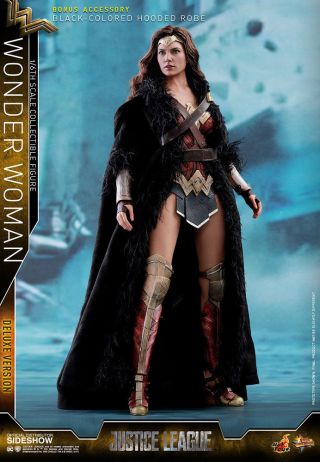 WONDER WOMAN DELUXE VERSION JUSTICE LEAGUE SIXTH SCALE FIGURE BY HOT TOYS 4