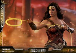 WONDER WOMAN DELUXE VERSION JUSTICE LEAGUE SIXTH SCALE FIGURE BY HOT TOYS 7