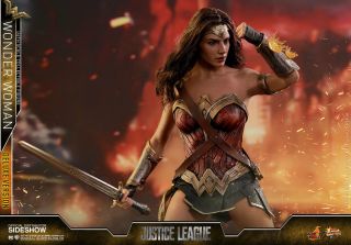 WONDER WOMAN DELUXE VERSION JUSTICE LEAGUE SIXTH SCALE FIGURE BY HOT TOYS 8