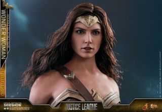 WONDER WOMAN DELUXE VERSION JUSTICE LEAGUE SIXTH SCALE FIGURE BY HOT TOYS 9