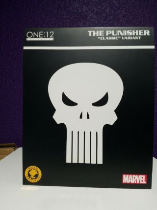 Mezco ONE:12 Punisher Classic Variant 12