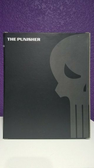 Mezco ONE:12 Punisher Classic Variant 8