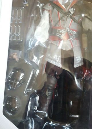 Hot Toys Ezio Assassin ' s Creed II RARE 1/6 12 inch Action Figure 8