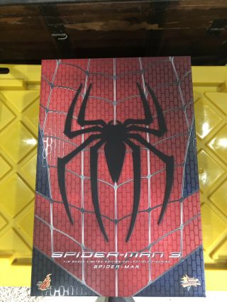 Hot Toys Spiderman 3 1/6 Scale Action Figure.