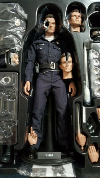Hot Toys Mms129 Terminator 2 Judgment Day T - 1000 Figure - Includes Donut Head