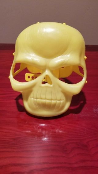 Vintage 1980 ' s He Man MOTU Skeletor mask and shield 2