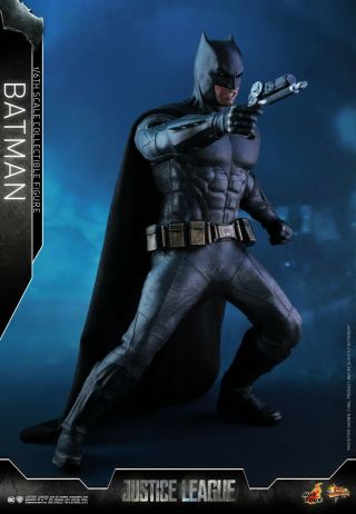 Hot Toys MMS 455 Justice League Batman Ben Affleck 1/6 Figure Normal Version 4