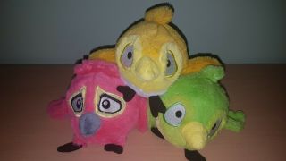 Vr - Htf - Angry Birds Rio Caged; Yellow,  Green,  Pink - Commonwealth
