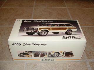 1:18 Auto Art 1989 Jeep Grand Wagoneer White/wood Rare