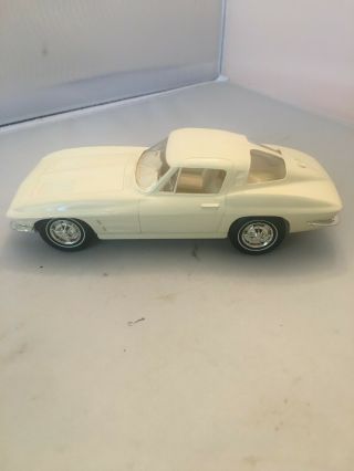 1963 Split Window Fuel Injected Corvette - Vintage Authentic Scale Model Car 5