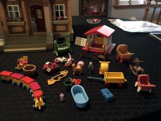 Playmobil Large Victorian Mansion 5300 Includes all furniture and figures. 5