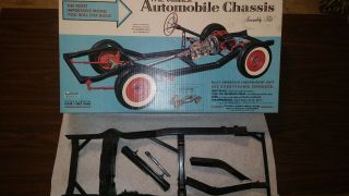 Vintage Renwal Visible Automobile Chassis Model Assembly Kit 813 1/4 Scale 2