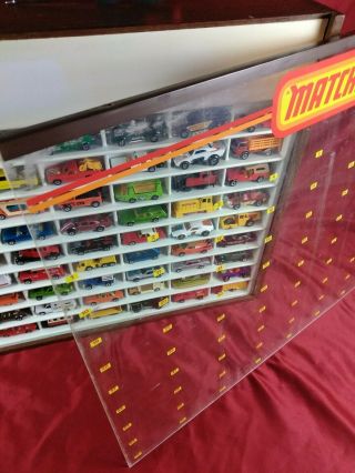 RARE Vintage 1960 ' s Lesney Matchbox Store Display Case With 81 NM,  Vehicles 10