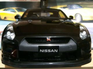 1:12 Nissan Gtr R35 Autoart