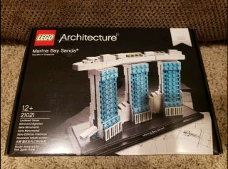 Collector Lego Architecture 21021 Rare Marina Bay Sands.  In Usa.