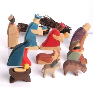 Vintage Ostheimer Wooden 10 Figures Holy Family Nativity Scene w/ House 4