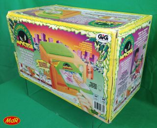 1992 ToyMax CREEPY CRAWLERS Bugmaker Thingmaker Magic Maker owen set Mattel 2