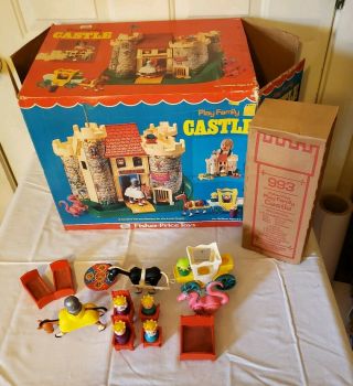 Vintage Complete Fisher Price Little People Castle 993 Box