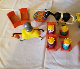 Vintage Complete Fisher Price Little People Castle 993 Box 5