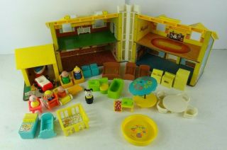 Fisher Price Little People Play Family Yellow House 952 With Complete