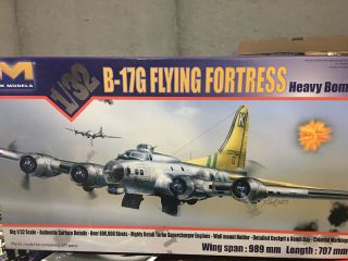Hk Model 1/32 Scale B - 17g Flying Fortress With - In Open Box