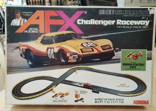 AFX Challenger Raceway HO Scale Slot Car Race Set w/ 8