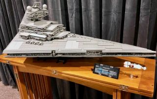 Lego Star Wars Imperial Star Destroyer (100301) - Complete With Instructions