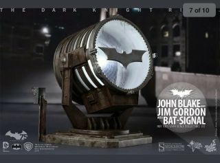 JOHN BLAKE and JIM GORDON with BAT SIGNAL HOT TOYS 1/6 SCALE SET Inspection Only 6