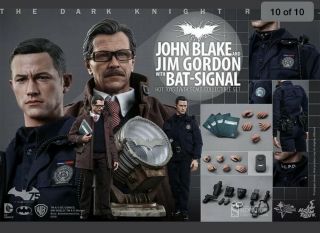 JOHN BLAKE and JIM GORDON with BAT SIGNAL HOT TOYS 1/6 SCALE SET Inspection Only 9