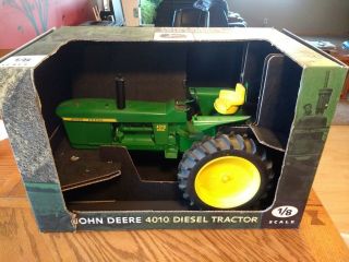 Ertl 1/8 Scale John Deere 4010 Diesel Narrow Front Tractor - 40th Anniversary